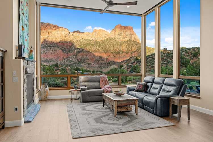 1594 Claret Cup LN Springdale, UT 84767
