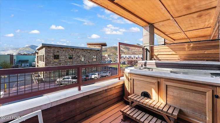 1476 Newpark Blvd Park City, UT 84098