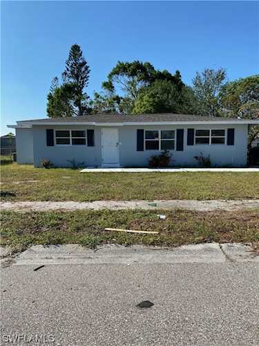 1770 N Meador Ct Fort Myers, FL 33916