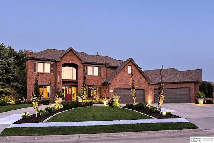 5723 S 118 Plaza Omaha, NE 68137