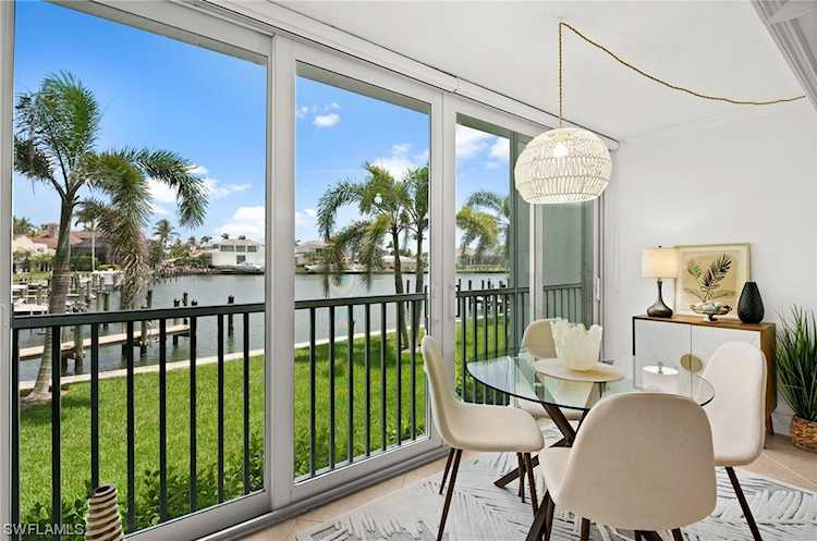 300 Park Shore Dr #1A Naples, FL 34103