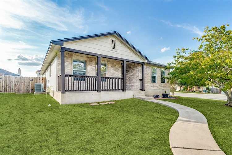 239 Saint Marys DR, Hutto, TX 78634 MLS 6557356 Lakeside Estates