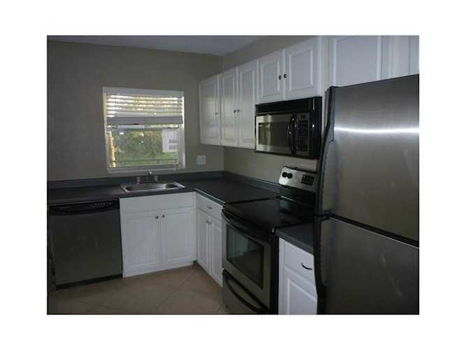 333 NW 17th Ct #208 B Fort Lauderdale, FL 33311