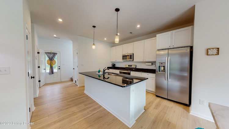 17924 Cloverfield Way Louisville, KY 40245 | MLS 1647077 Photo 1