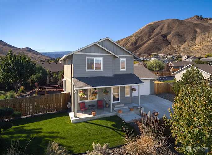 2080 Lasso Dr Wenatchee, WA 98801