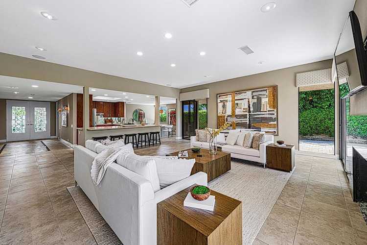 9 Barnard Ct Rancho Mirage, CA 92270