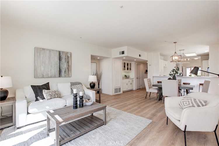 2602 E 20th St #207CR Signal Hill, CA 90755 | MLS IG23179962 Photo 1