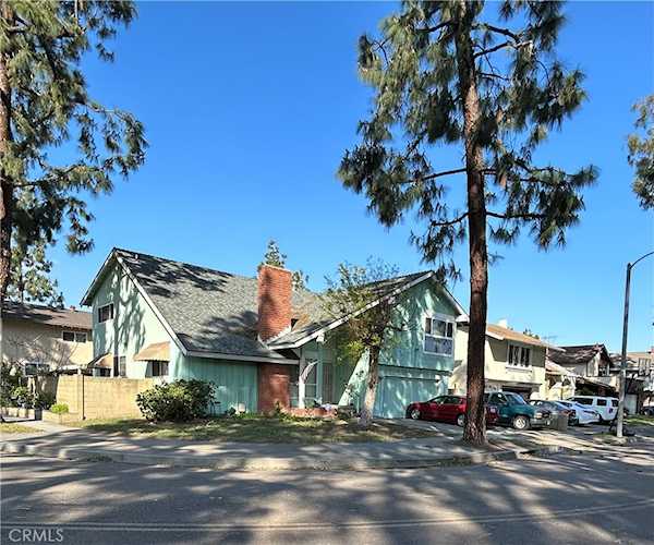 11203 Beach St Cerritos, CA 90703 | MLS PW23038473 Photo 1