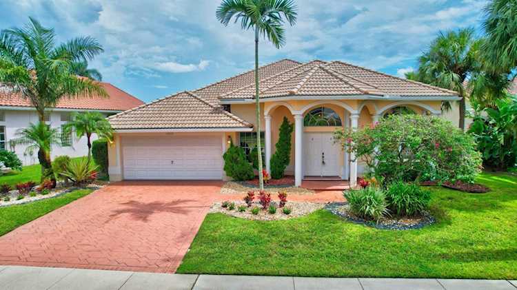 19472 Preserve Drive Boca Raton, FL 33498