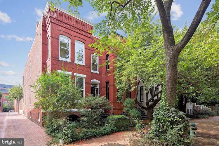 319 9th St SE Washington, DC 20003 | MLS DCDC2112426 Photo 1