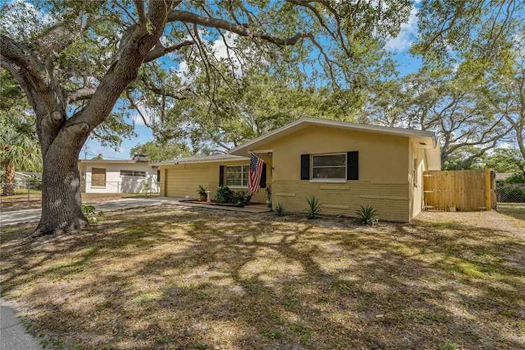 1949 Kings Hwy Clearwater, FL 33755