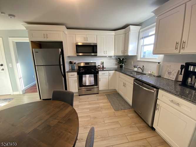 925 Mack Pl Linden City, NJ 07036