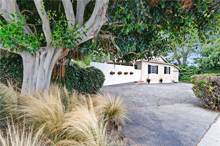 26203 Appian Way Lomita, CA 90717