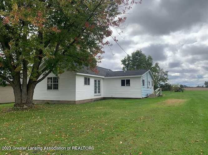 315 W Allor St Perrinton, MI 48871