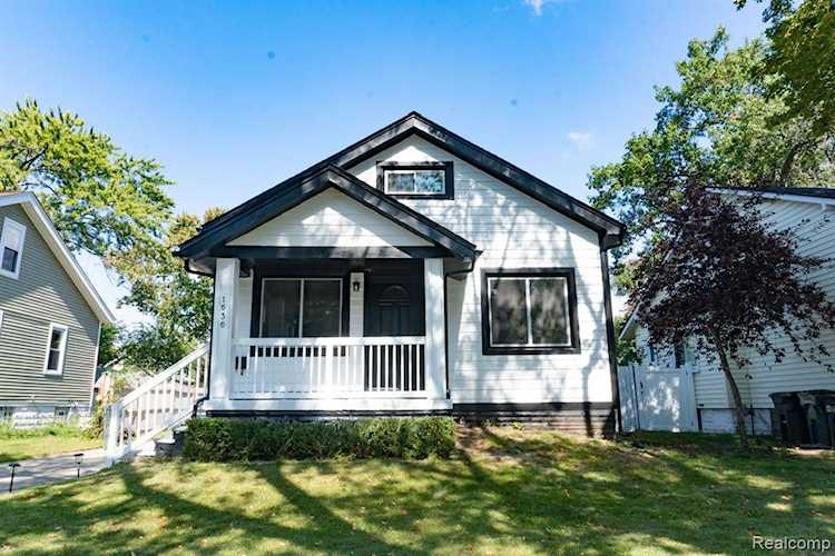1636 Pearson St Ferndale, MI 48220