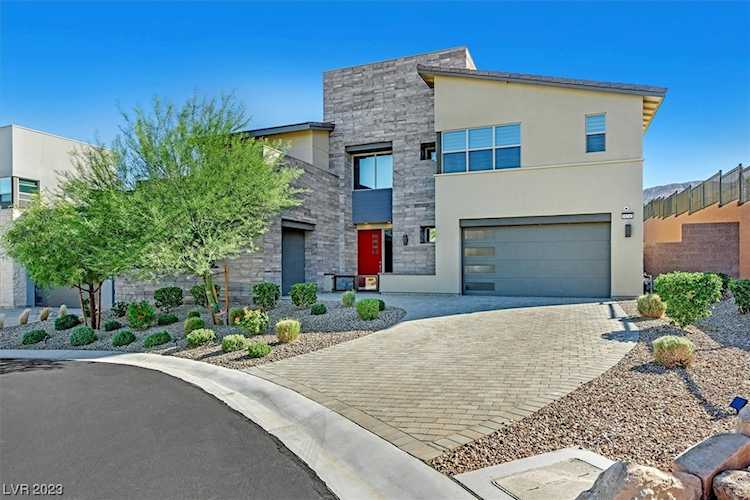 10245 Earthshine Ave Las Vegas, NV 89135