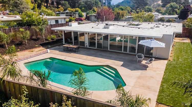 9 Cermenho Court San Rafael, CA 94903