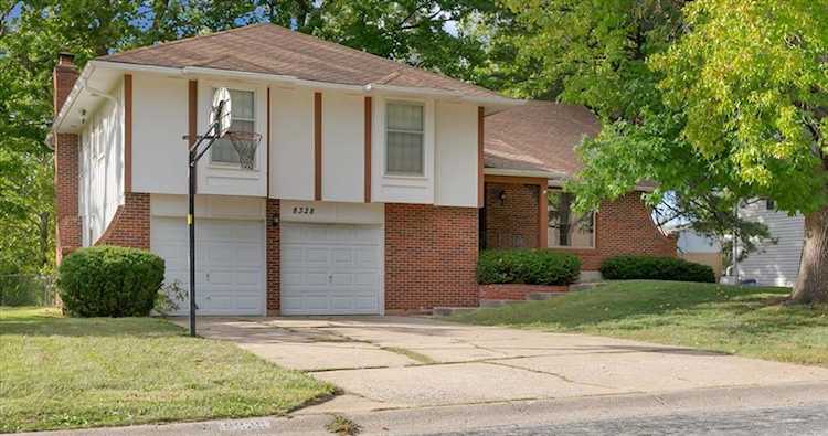 8328 Harvard Ave Raytown, MO 64138 | MLS 2450407 Photo 1