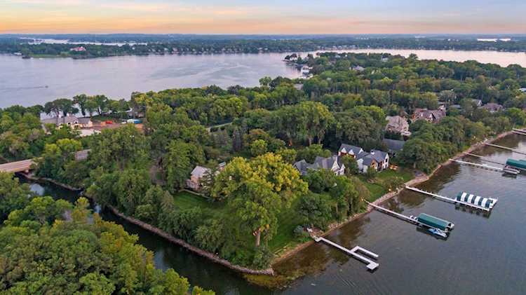 3020 North Shore Drive Orono, MN 55391
