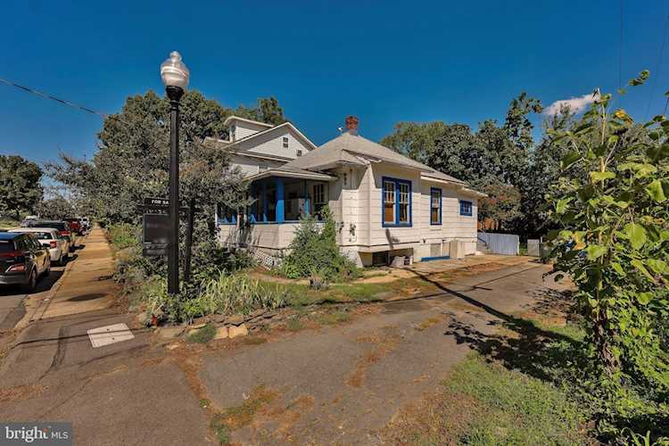 507 S Adams St For Sale in Arlington Photo 1