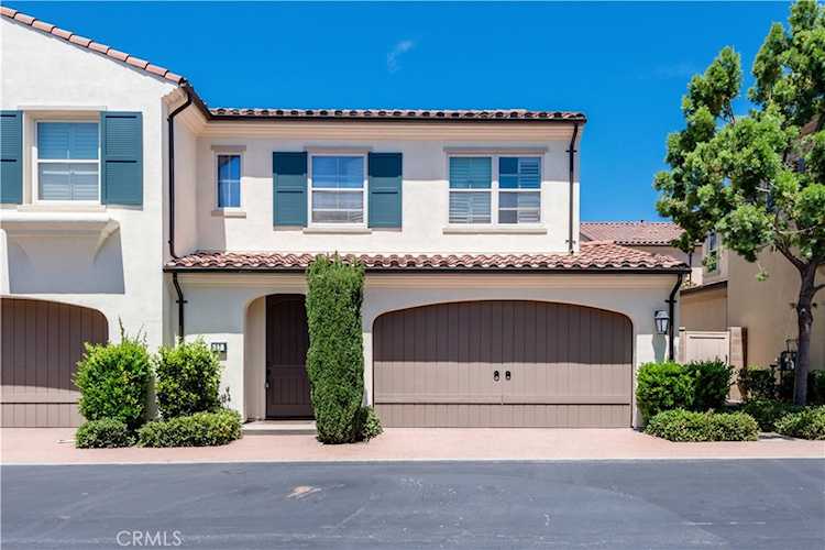 27 Peach Blossom #35 Irvine, CA 92618 | MLS OC23135492 Photo 1