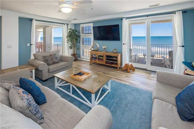 3738 Sandpiper Rd #409B Virginia Beach, VA 23456