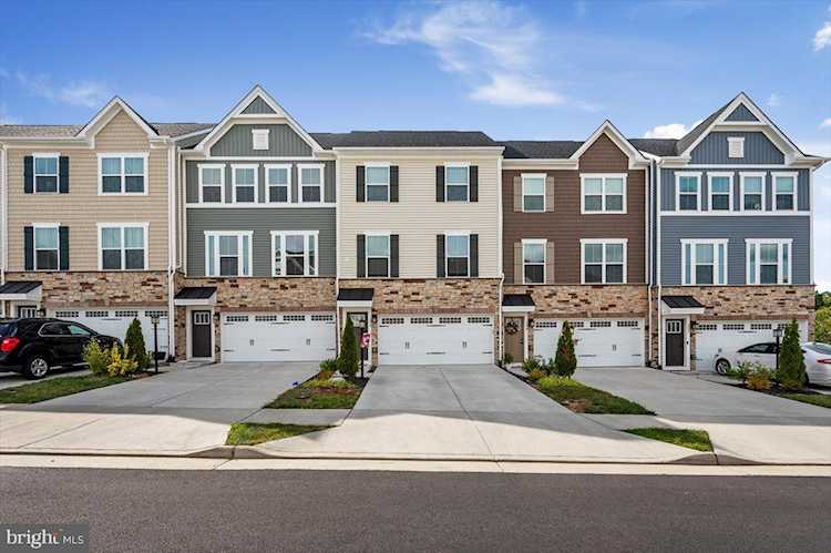 106 Bayhill Terrace Lake Frederick, VA 22630 | MLS VAFV2015082 Photo 1