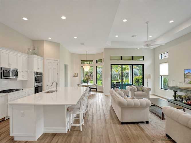 9028 E Leon Circle Parkland, FL 33076