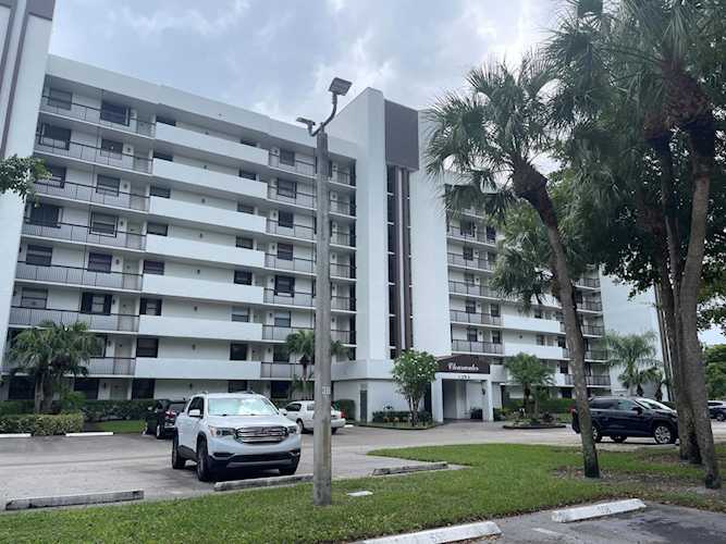 1266 S Military Trail #578 Deerfield Beach, FL 33442