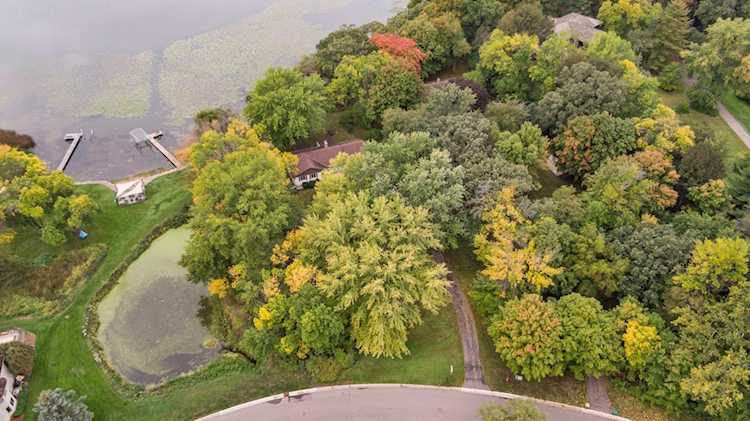 7240 Kurvers Point Road Chanhassen, MN 55317