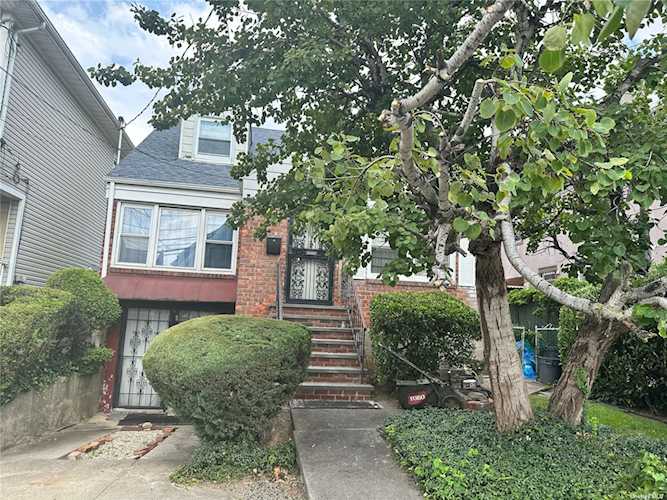 105-11 29th Ave Corona, NY 11368