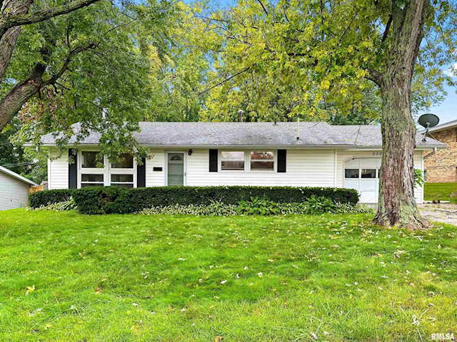2520 W Marian Ct Peoria, IL 61614 home for sale, MLS#PA1245574 - Rodgers Real Estate Group Photo 1