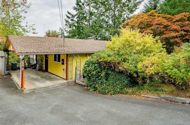 54 E Roberta Rd Nanaimo, BC V9X 1A7