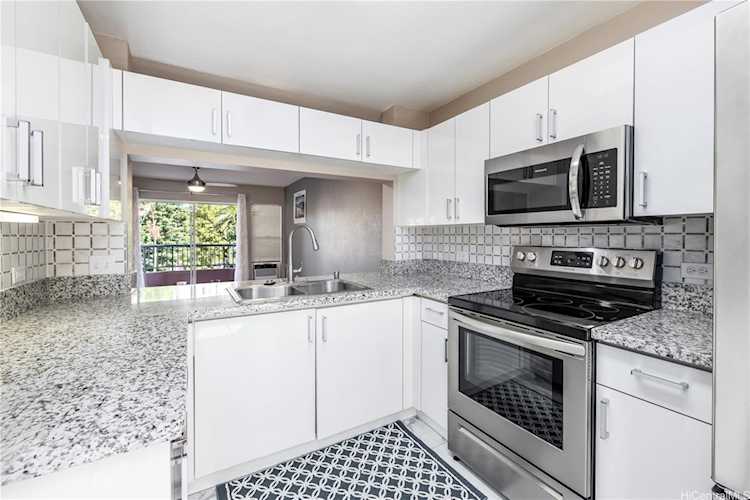 1070 Ala Napunani Street #202 condo for sale in Honolulu, HI 202320346 - Oahu Real Estate Photo 1