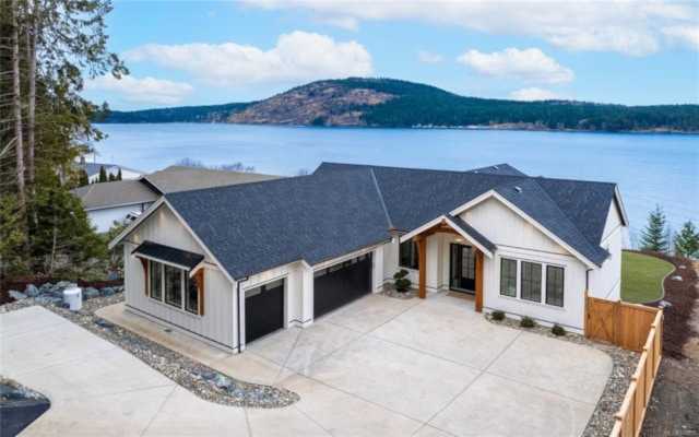 8498 Rumming Rd Lantzville, BC V0R 2H0