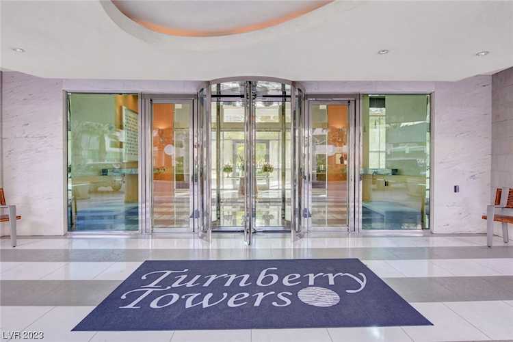 222 Karen Ave #302 Las Vegas, NV 89109 | MLS 2510519 Photo 1