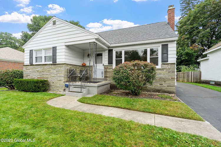 1128 Lexington Ave Schenectady, NY 12309