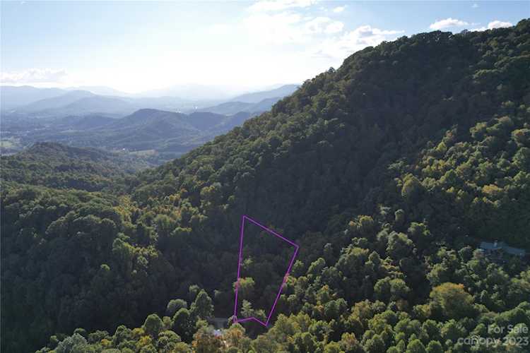 215 Bearwallow Trl Leicester, NC 28748