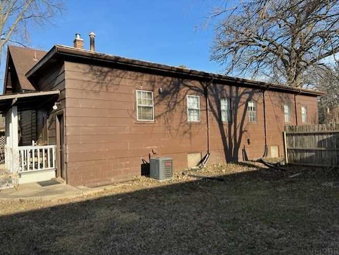 2609 Rainbow Dr Cedar Falls IA 50613 commercial property for sale