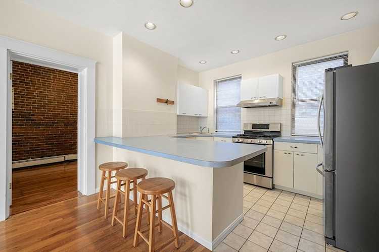 15 Thacher Street #2 Boston, MA 02113
