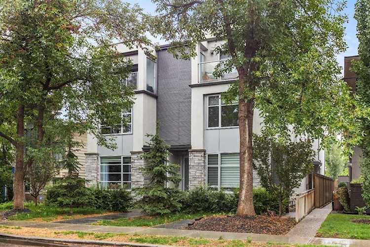 3522 14A St SW #2 Calgary, AB T2T 3X9