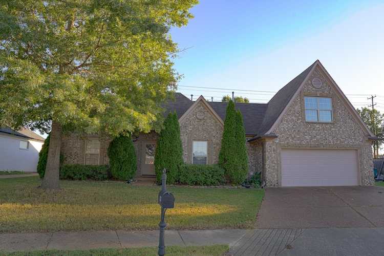1273 River Ridge Dr Collierville, TN 38017