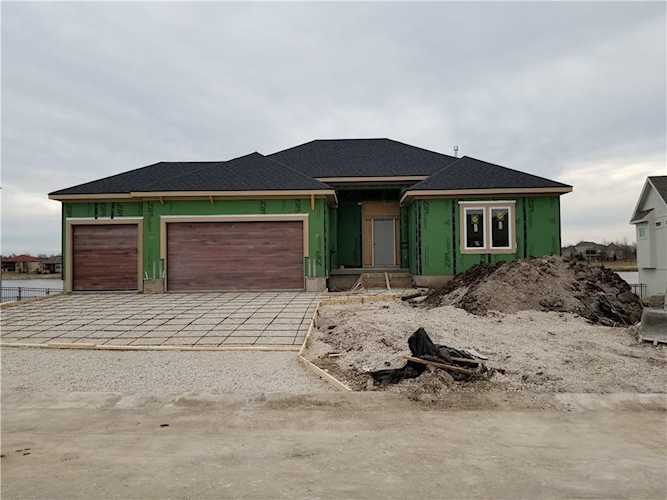 4213 Lake Shore Dr Basehor, KS 66007