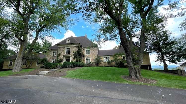 464 Cherry Ln Mendham Boro, NJ 07945