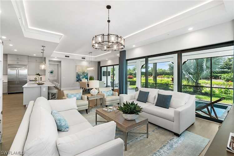 16340 Corsica Way #9-102 Naples, FL 34110