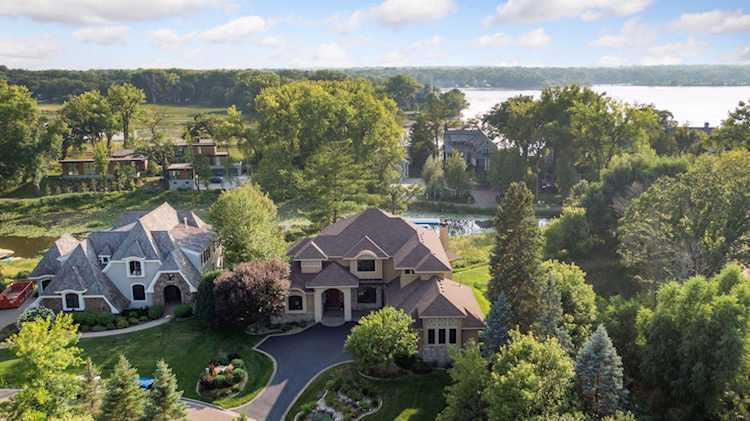 16183 Crosby Cove Road Minnetonka, MN 55391