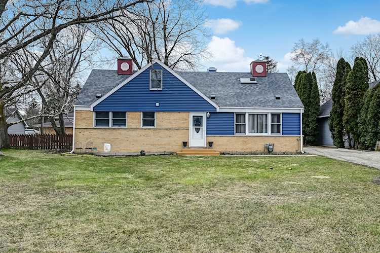 425 E 59th St Westmont, IL 60559