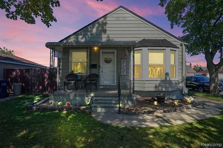 1504 Leblanc St in Lincoln Park, MI Photo 1