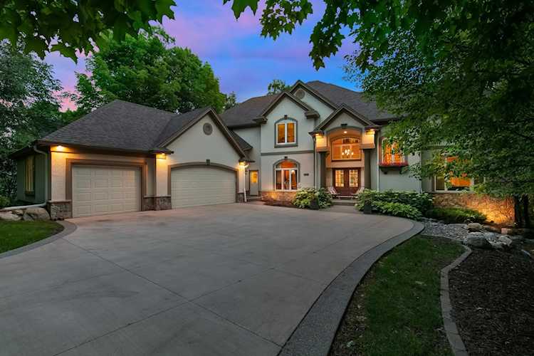 18815 Bearpath Trail Eden Prairie, MN 55347