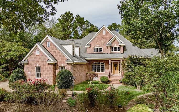 5860 Chaucer Dr Providence Forge, VA 23140